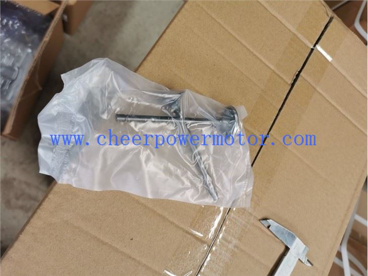 motorcycle Inlet Engine Valve For HONDA XR-125 (1)
